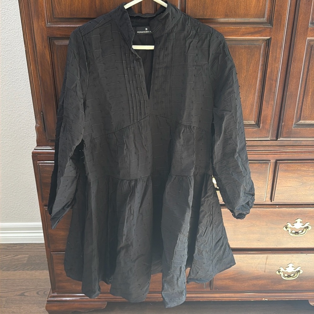 Pomander place black dress